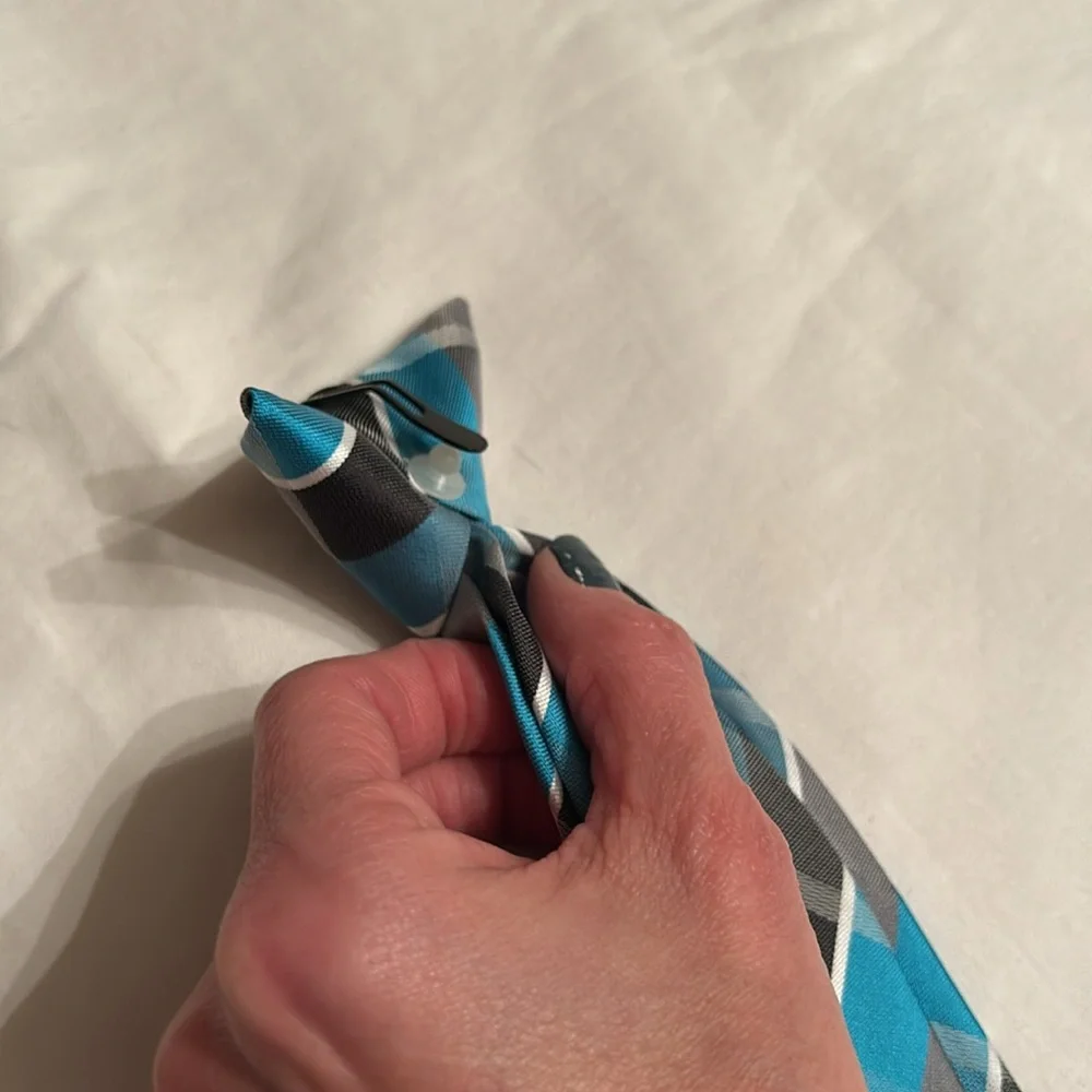 Boys clip tie
